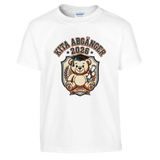 Kita Abgänger 2026 College-Style Abschluss Shirt – Kinder T-Shirt Vorderseite Detailansicht