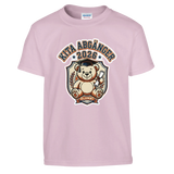 Kita Abgänger 2026 College-Style Abschluss Shirt – Kinder T-Shirt Nahaufnahme Aufdruck