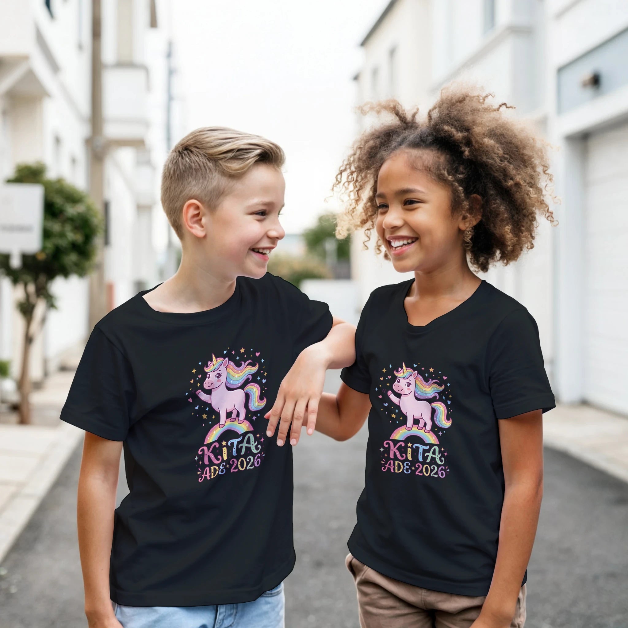 Kita Ade 2026 T-Shirt – Mädchen mit Kinder T-Shirt, Kinderzimmer Foto