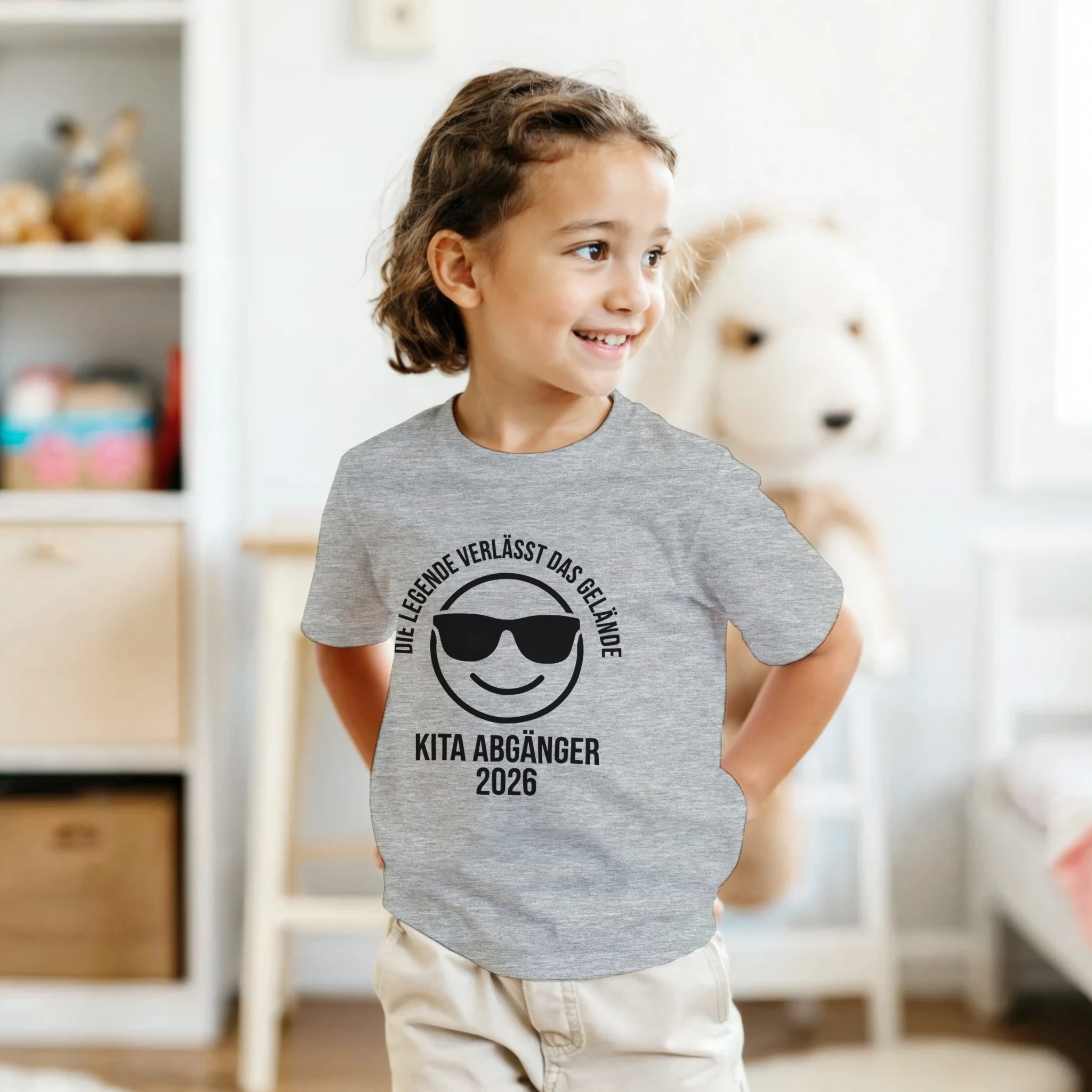 Die Legende verlässt das Gelände Kita Shirt 2026 – Kinder T-Shirt Detailbild Kragen