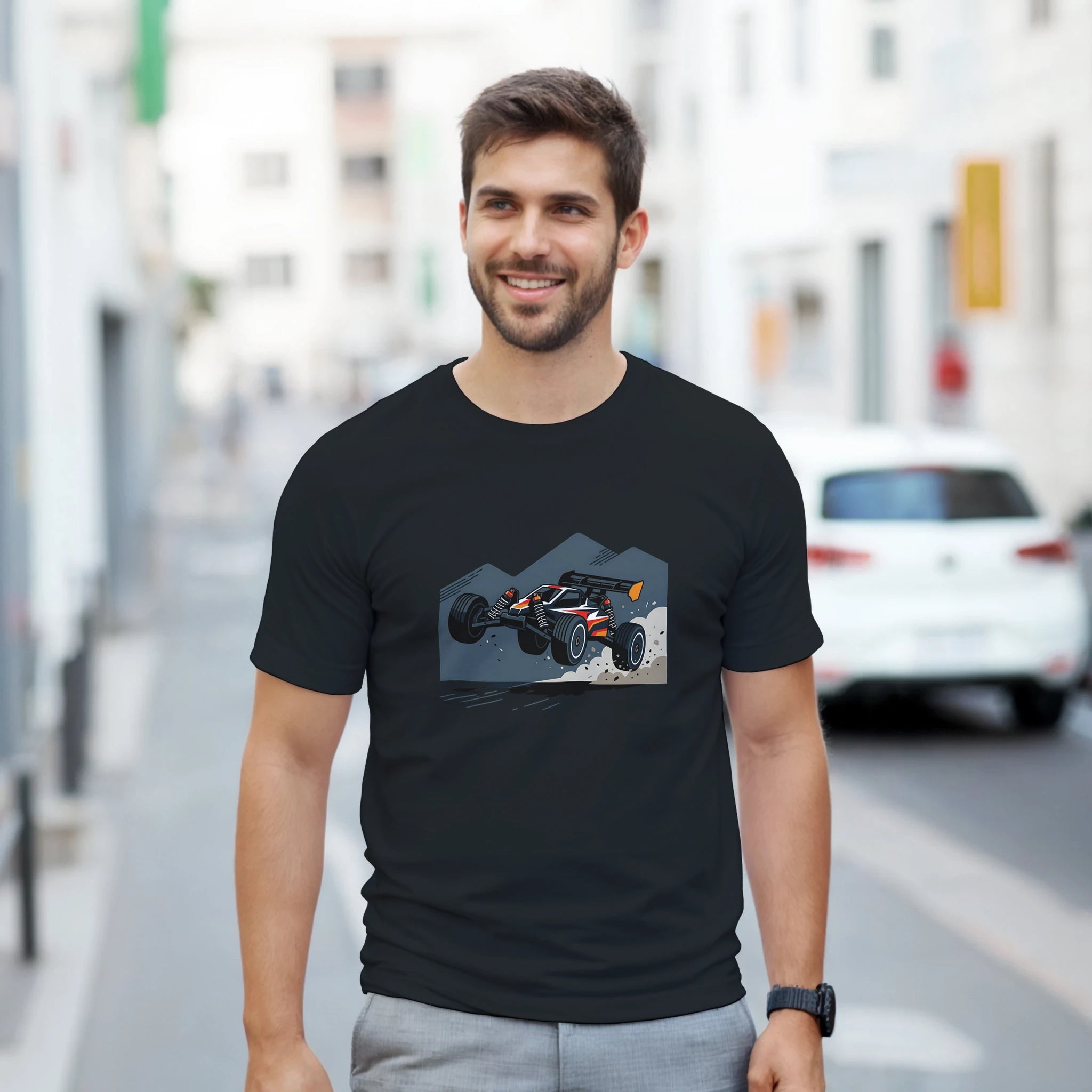 RC Buggy Jumping T-Shirt – Damen Lifestyle, Frau trägt T-Shirt, stehend