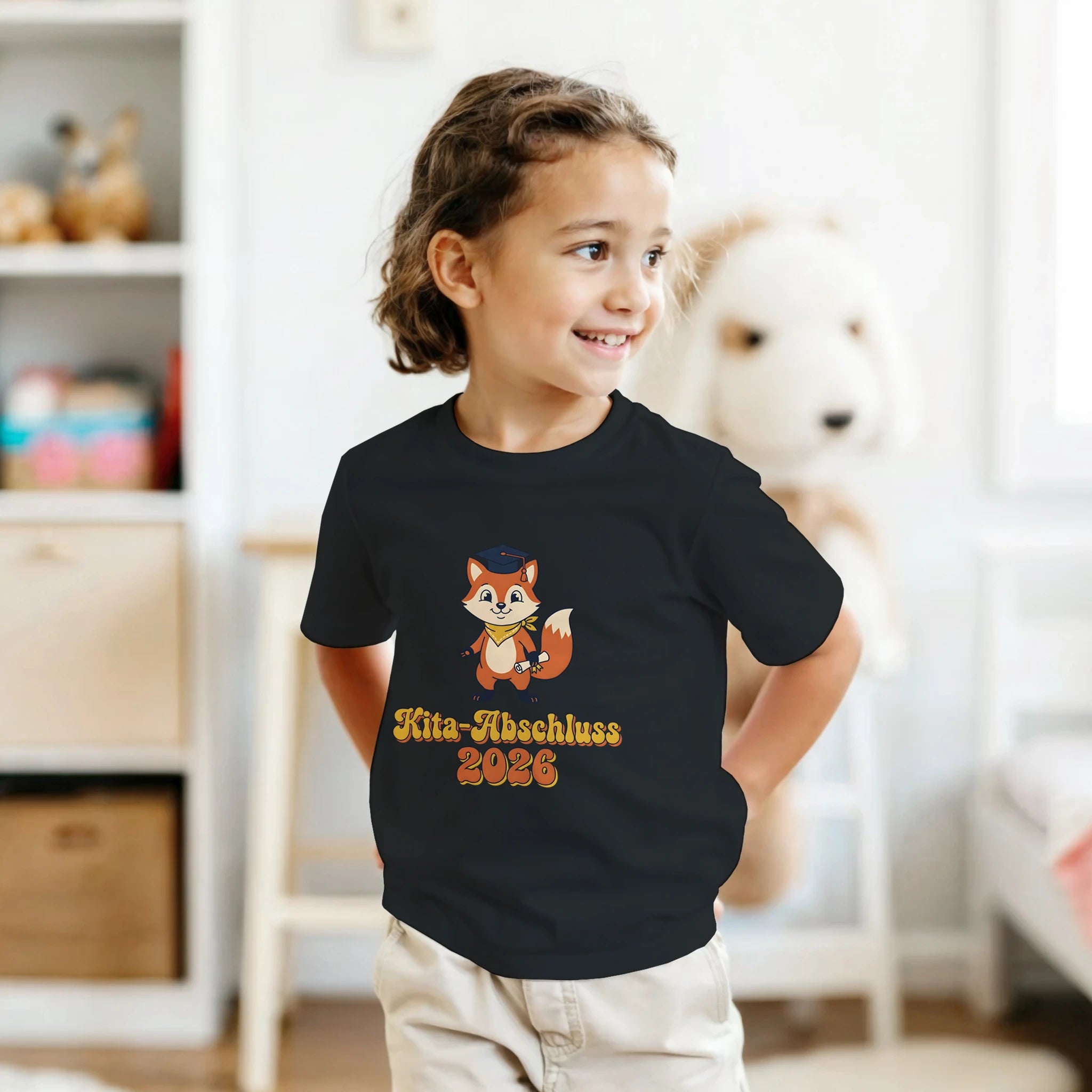 Kita-Abschluss 2026 T-Shirt – Junge trägt Kinder T-Shirt, Outdoor Lifestyle Foto