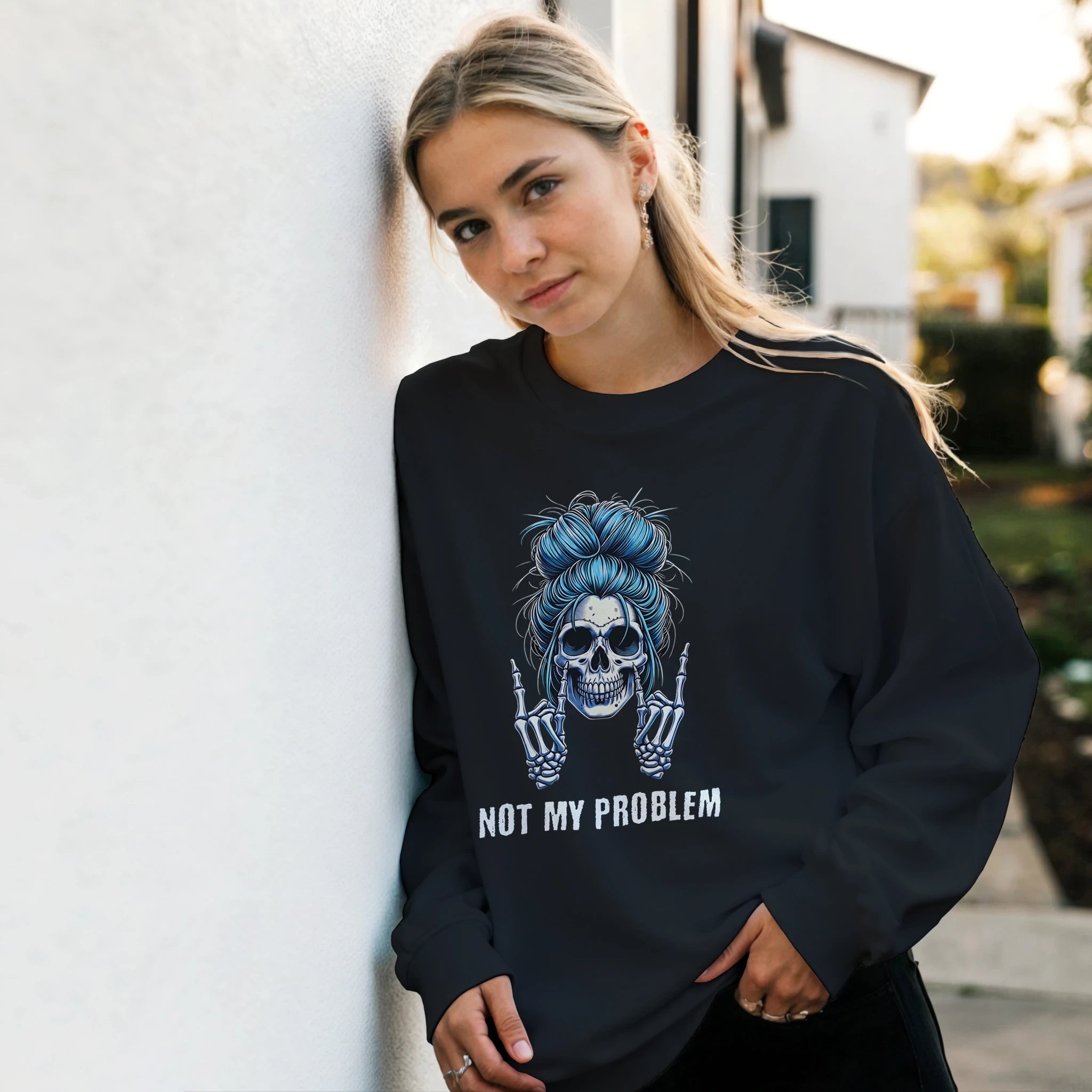 Not My Problem Pullover – Herren Lifestyle, Mann trägt Pullover, Frontalansicht