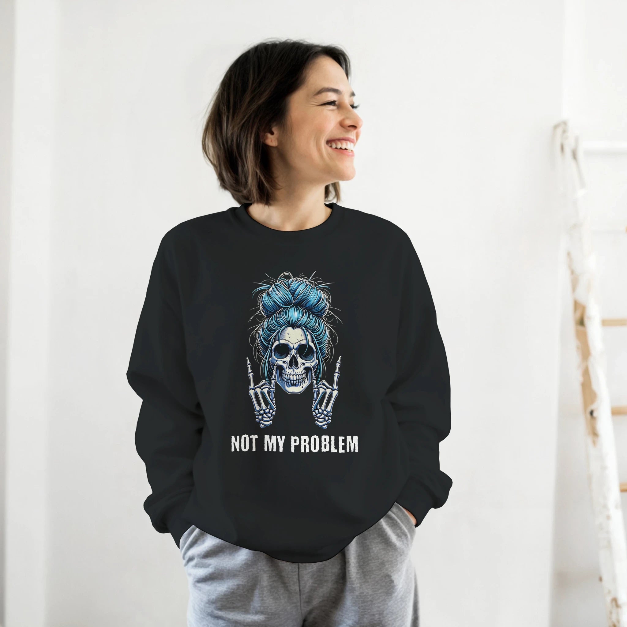 Not My Problem Pullover – Herren Lifestyle, Mann trägt Pullover, Outdoor Look