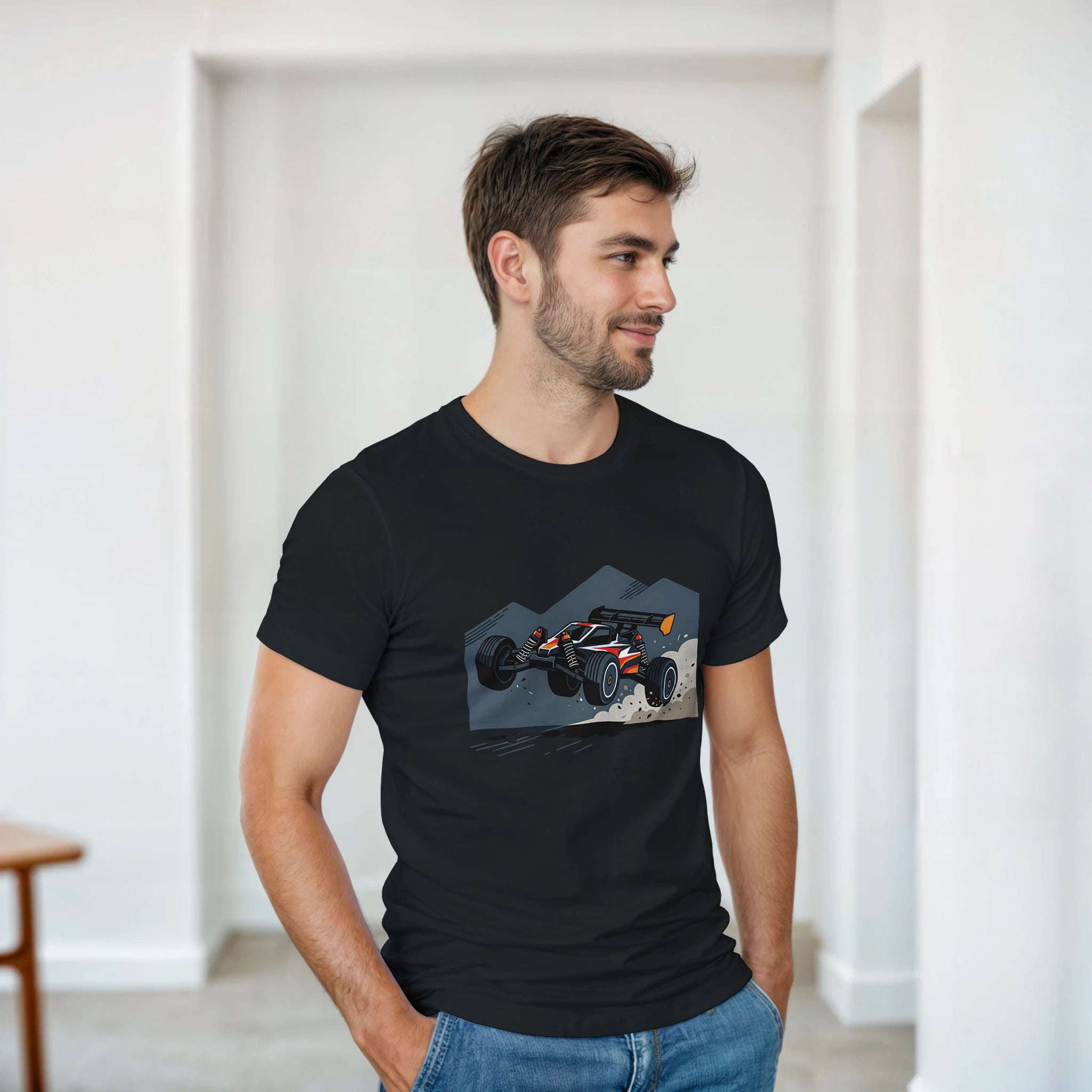 RC Buggy Jumping T-Shirt – Herren Lifestyle, Mann trägt T-Shirt, Outdoor Look
