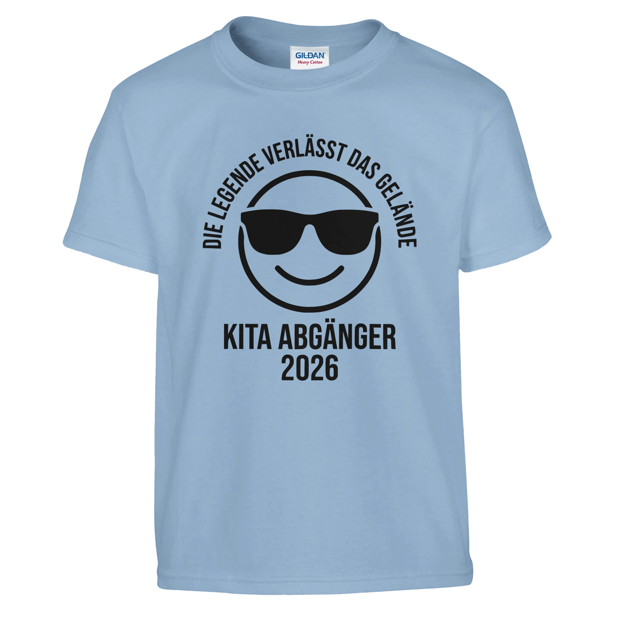 Die Legende verlässt das Gelände Kita Shirt 2026 – Kind trägt T-Shirt Outdoor Lifestyle Foto