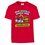 Meine Baustelle Schule 2026 Einschulung Shirt Bagger – Kinder T-Shirt Nahaufnahme Aufdruck